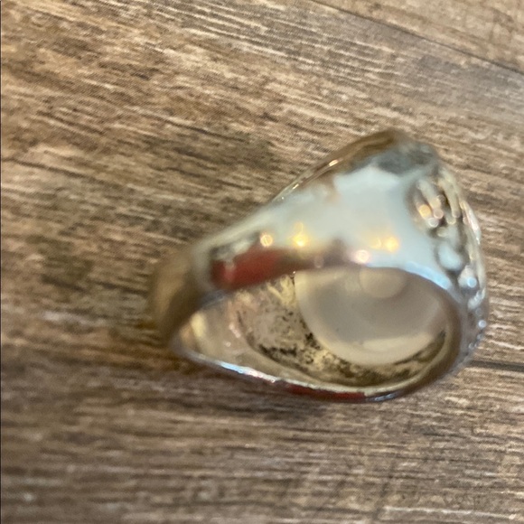 Silver Ring with Blue Eye Design - Picture 5 of 11